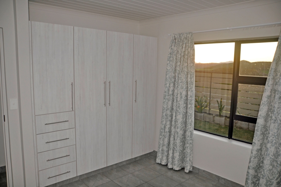 5 Bedroom Property for Sale in Reebok Western Cape